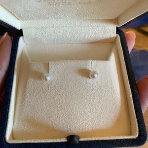 Mikimoto Pearl Studs ❤️❤️❤️❤️